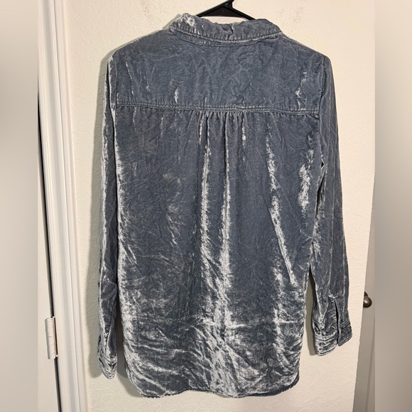 Anthropologie Pilcro Crushed Blue Velvet Femme Buttondown Shirt Dark Size 8 - Picture 9 of 10